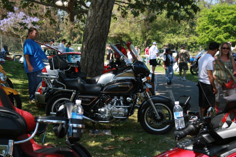 huntingtonbeachbikeshow2010.jpg