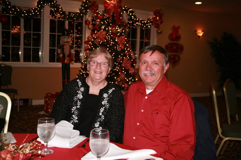 chapterholidayparty201139.jpg